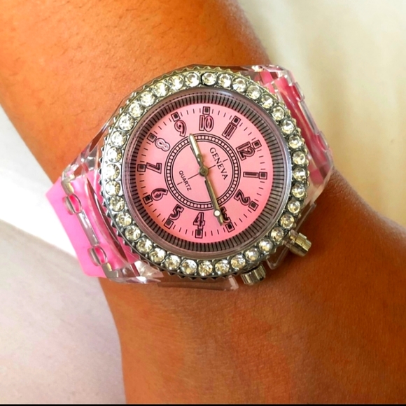 🪩Nwt Pink LED Light Up Watch With Swarvoski Crystals💎 - Picture 5 of 16
